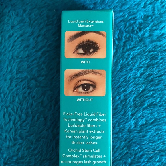 Bundle of 2 Thrive Causemetics Mascara - Picture 3 of 6